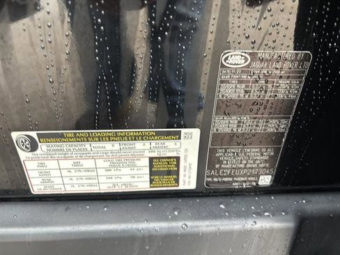 Used 2023 Land Rover Defender 130 X-Dynamic SE image 21