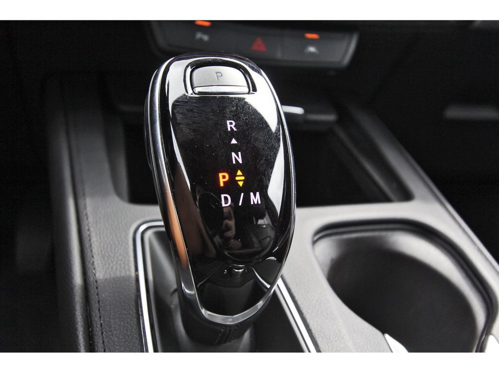 Certified 2025 Cadillac XT4 Premium Luxury FWD image 24