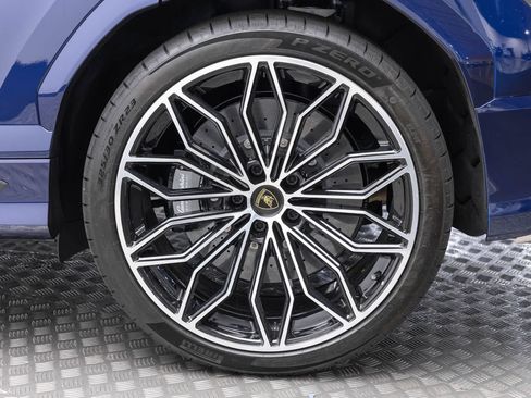 Used 2026 Lamborghini Urus SE AWD/4WD image 58