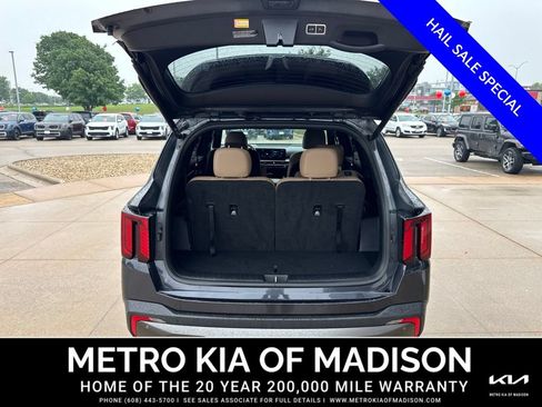 Used 2025 Kia Sorento SX Prestige w/ Olive Brown Leather Package AWD/4WD image 33