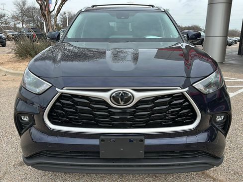 Used 2022 Toyota Highlander XLE image 10