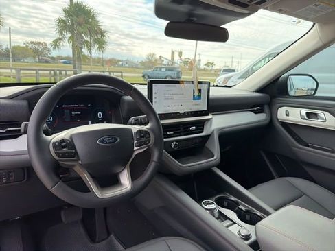 New 2026 Ford Explorer Active w/ Active Comfort Package image 14