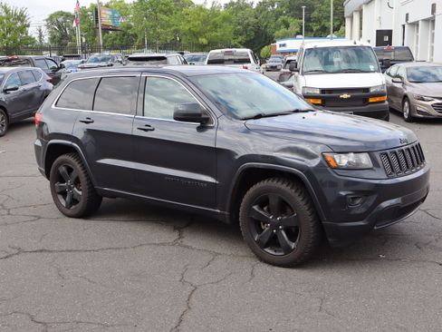 Used 2015 Jeep Grand Cherokee Altitude AWD/4WD image 15