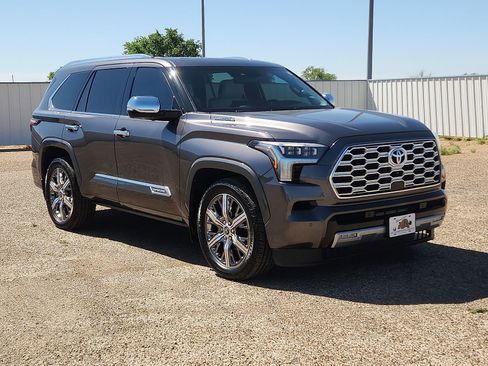 Used 2023 Toyota Sequoia Capstone AWD/4WD image 6