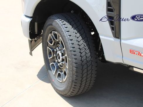 New 2026 Ford F250 Platinum AWD/4WD image 5