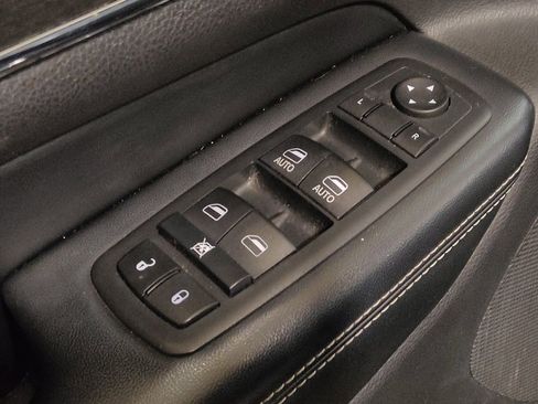 Used 2017 Jeep Grand Cherokee Limited image 27