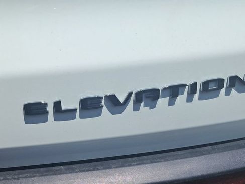 Used 2024 GMC Acadia Elevation w/ Luxury Package FWD image 11