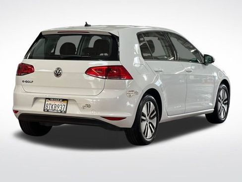 Used 2016 Volkswagen e-Golf SE image 5