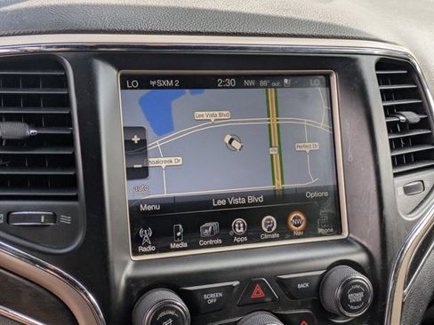 Used 2014 Jeep Grand Cherokee Limited w/ Luxury Group II image 10