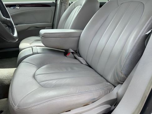 Used 2011 Buick Lucerne CX FWD image 18