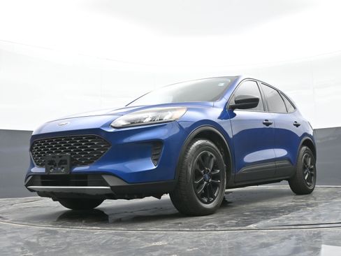 Used 2022 Ford Escape S image 37