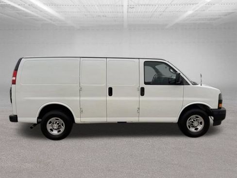Used 2021 Chevrolet Express 2500 RWD image 23