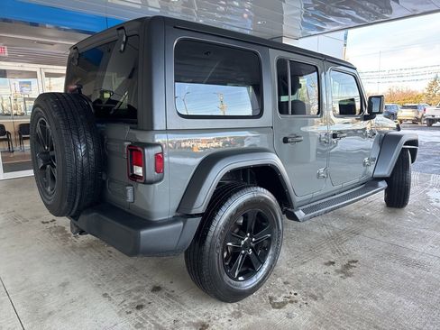 Used 2023 Jeep Wrangler Altitude image 6