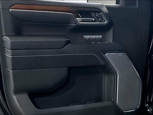 Used 2024 GMC Sierra 1500 Denali w/ Technology Package image 22