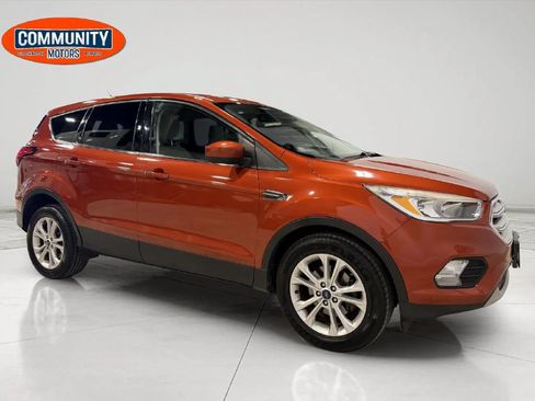 Used 2019 Ford Escape SE FWD image 10