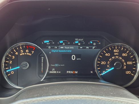 Used 2018 Ford F150 Lariat w/ Equipment Group 502A Luxury AWD/4WD image 16