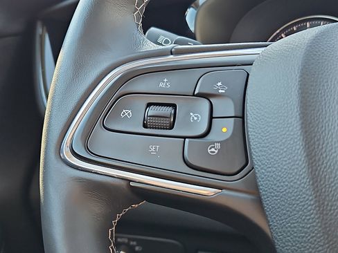 Used 2023 Buick Envision Avenir image 21