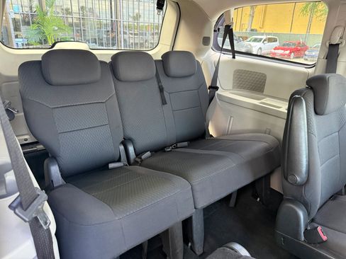 Used 2010 Dodge Grand Caravan SXT image 12