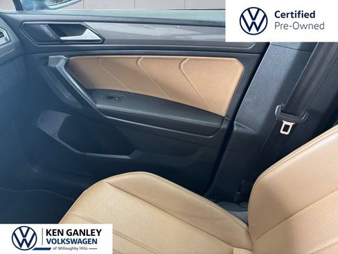 Certified 2023 Volkswagen Tiguan SE w/ Panoramic Sunroof Package AWD/4WD image 18