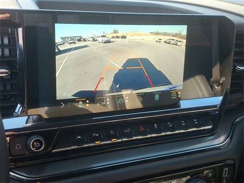 Used 2023 Chevrolet Silverado 1500 ZR2 w/ Technology Package image 18