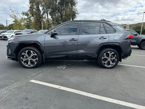 Used 2025 Toyota RAV4 XSE AWD/4WD image 2