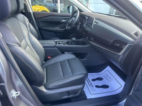 Used 2021 Nissan Rogue SL AWD/4WD image 8