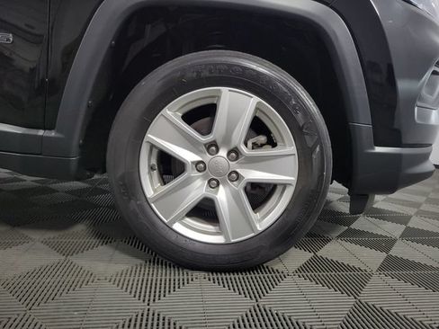 Used 2022 Jeep Compass Latitude w/ Convenience Group AWD/4WD image 11