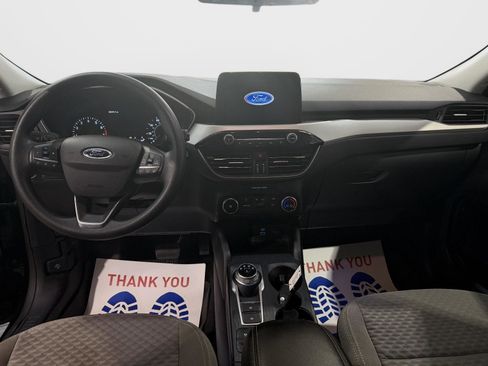 Used 2022 Ford Escape SE image 2