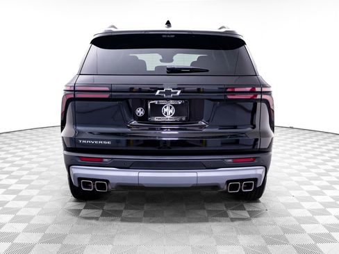 Used 2026 Chevrolet Traverse LT w/ Driver Confidence Package FWD image 4