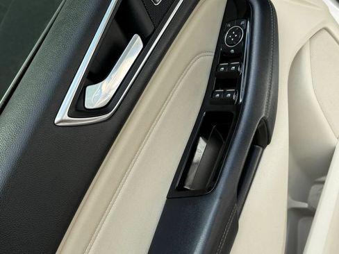 Used 2016 Ford Edge Titanium FWD image 17