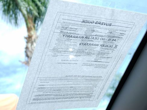 Used 2021 Nissan Versa SV image 44