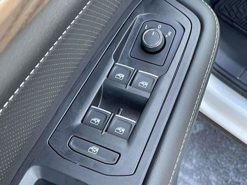 Certified 2026 Volkswagen Atlas SE w/ Panoramic Sunroof Package FWD image 15