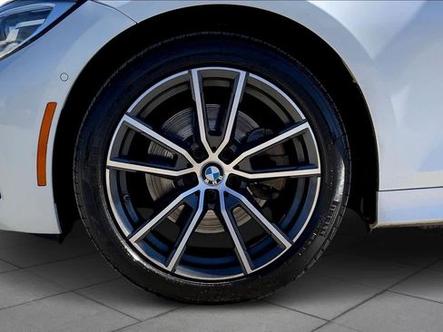 Used 2021 BMW 330i Sedan w/ Driving Assistance Package image 10