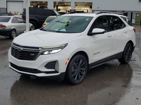 Used 2023 Chevrolet Equinox RS w/ RS Leather Package FWD image 2