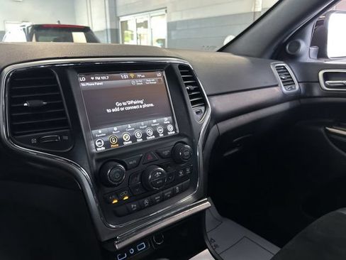 Used 2018 Jeep Grand Cherokee Altitude AWD/4WD image 36