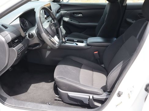 Used 2024 Nissan Sentra SV FWD image 15