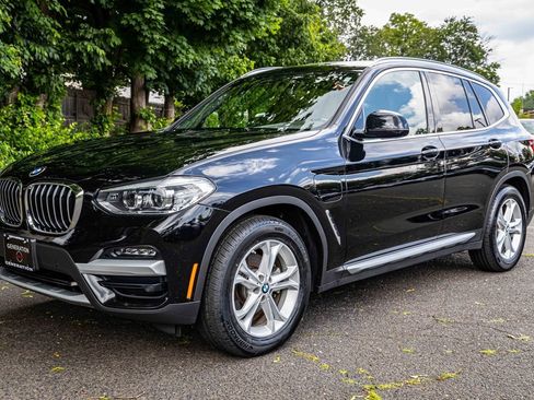 Used 2021 BMW X3 xDrive30e w/ Convenience Package image 3