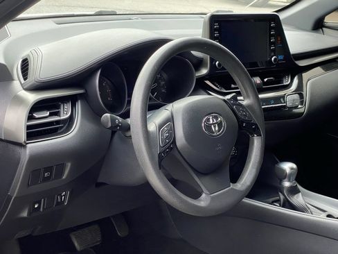 Used 2019 Toyota C-HR LE FWD image 6