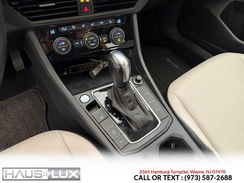 Used 2020 Volkswagen Jetta R-Line w/ R-Line Cold Weather Package FWD image 11