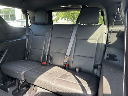 Used 2024 Chevrolet Tahoe LT AWD/4WD image 17