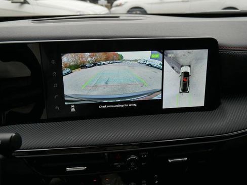 Certified 2025 Nissan Kicks SR image 21