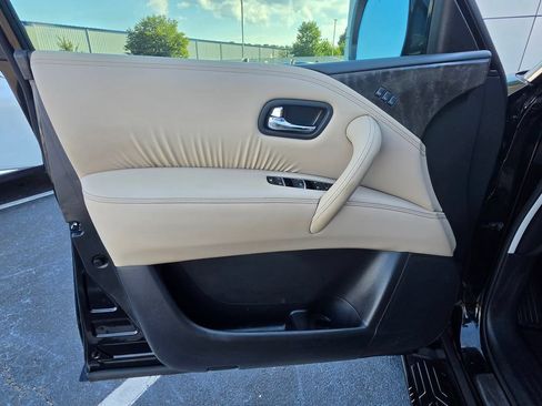 Used 2022 Nissan Armada Platinum w/ Captain's Chairs Package RWD image 17