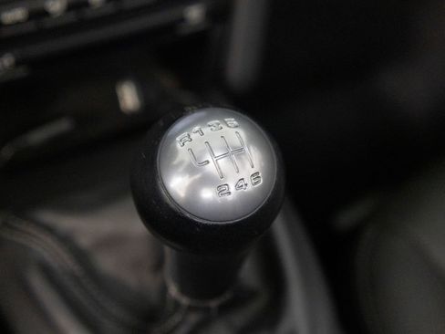 Used 2010 Porsche Boxster S RWD image 21