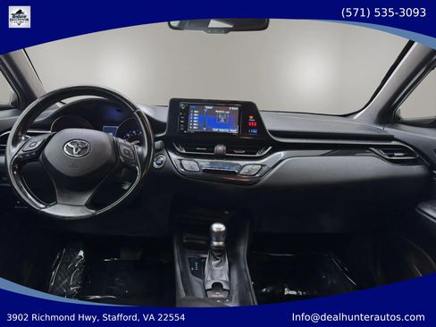 Used 2018 Toyota C-HR XLE FWD image 14