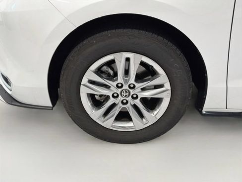 Certified 2026 Toyota Sienna Limited FWD image 24