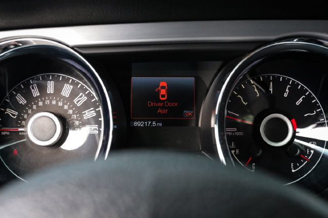 Used 2014 Ford Mustang Premium RWD image 26