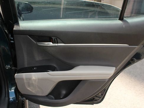 Used 2019 Toyota Camry SE FWD image 47