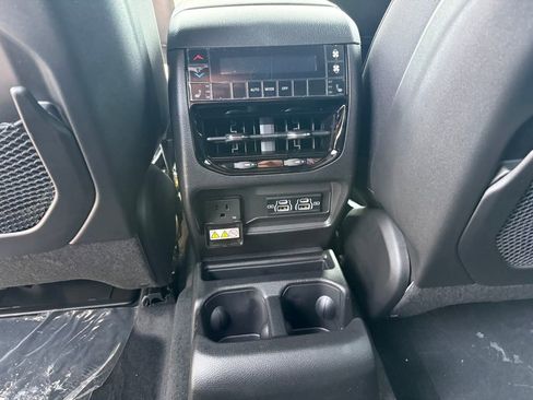 New 2025 Jeep Grand Cherokee L Limited image 34