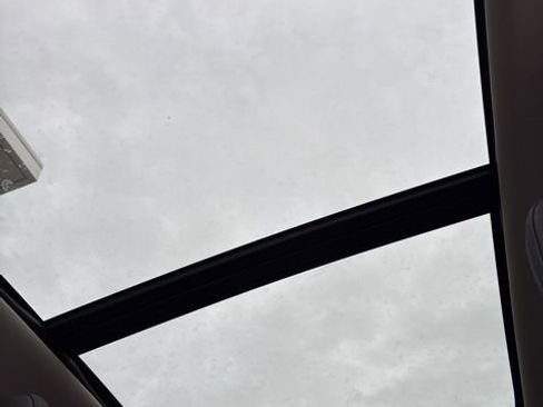 Used 2025 Volvo XC60 B5 Plus w/ Climate Package image 28