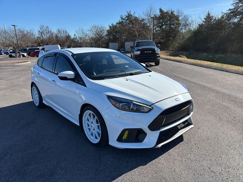Used 2017 Ford Focus RS image 6